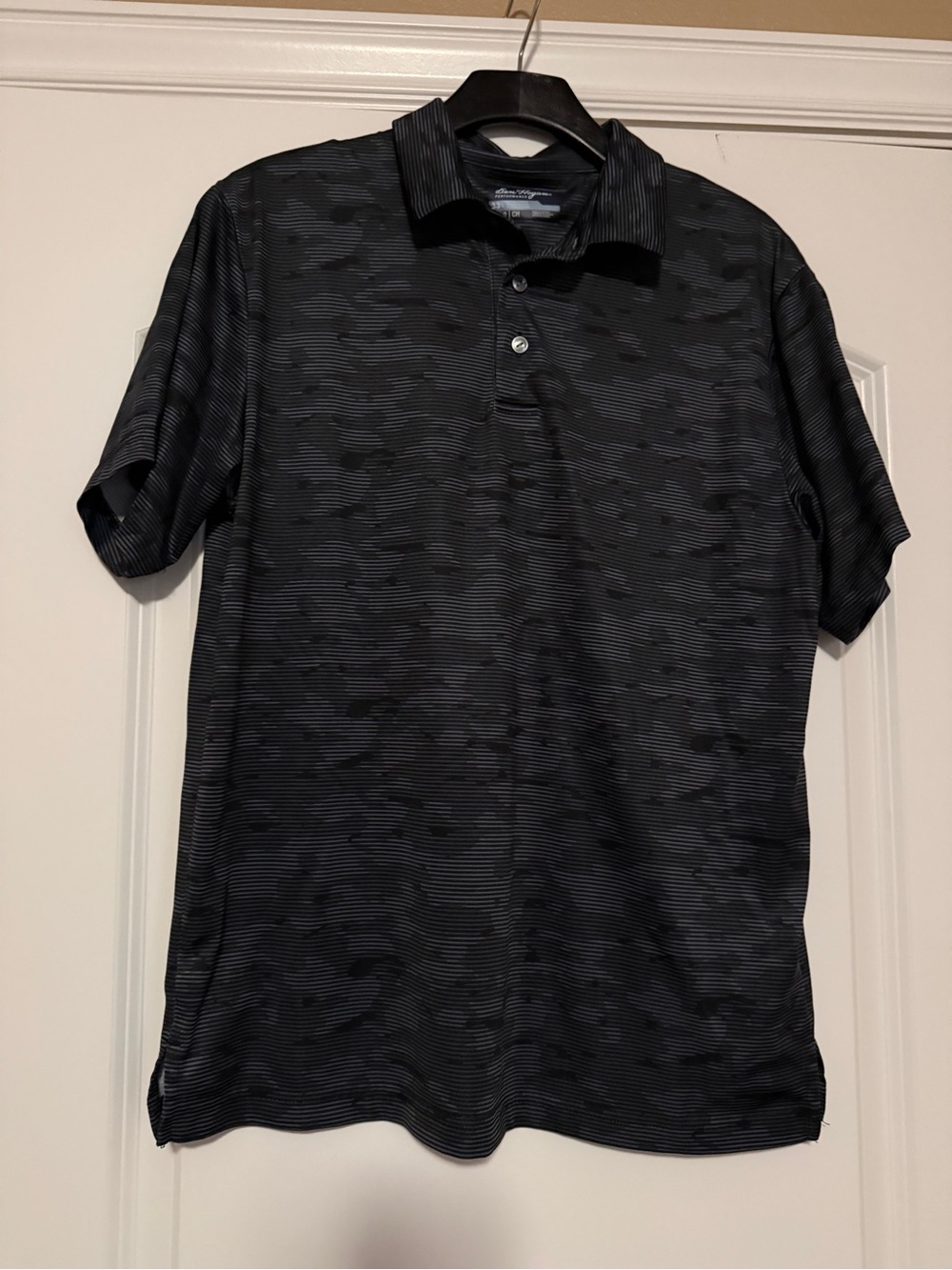 Ben Hogan performance Men's size S Black and Gray Camouflage-Pattern Polo.
